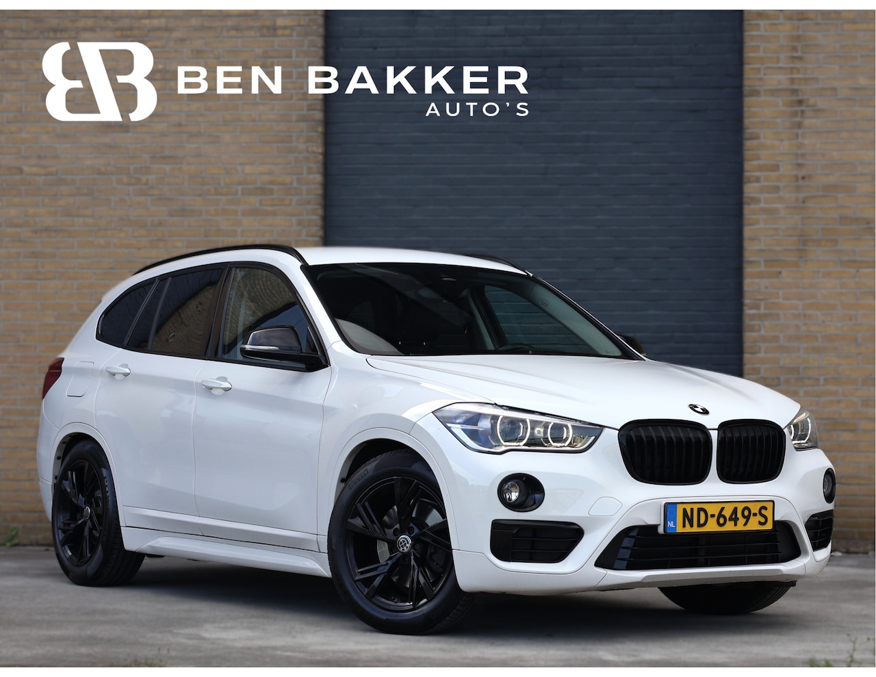 BMW X1 - sDrive20i Centennial High Executive | LED | Verw Stoelen | Leder | - AutoWereld.nl