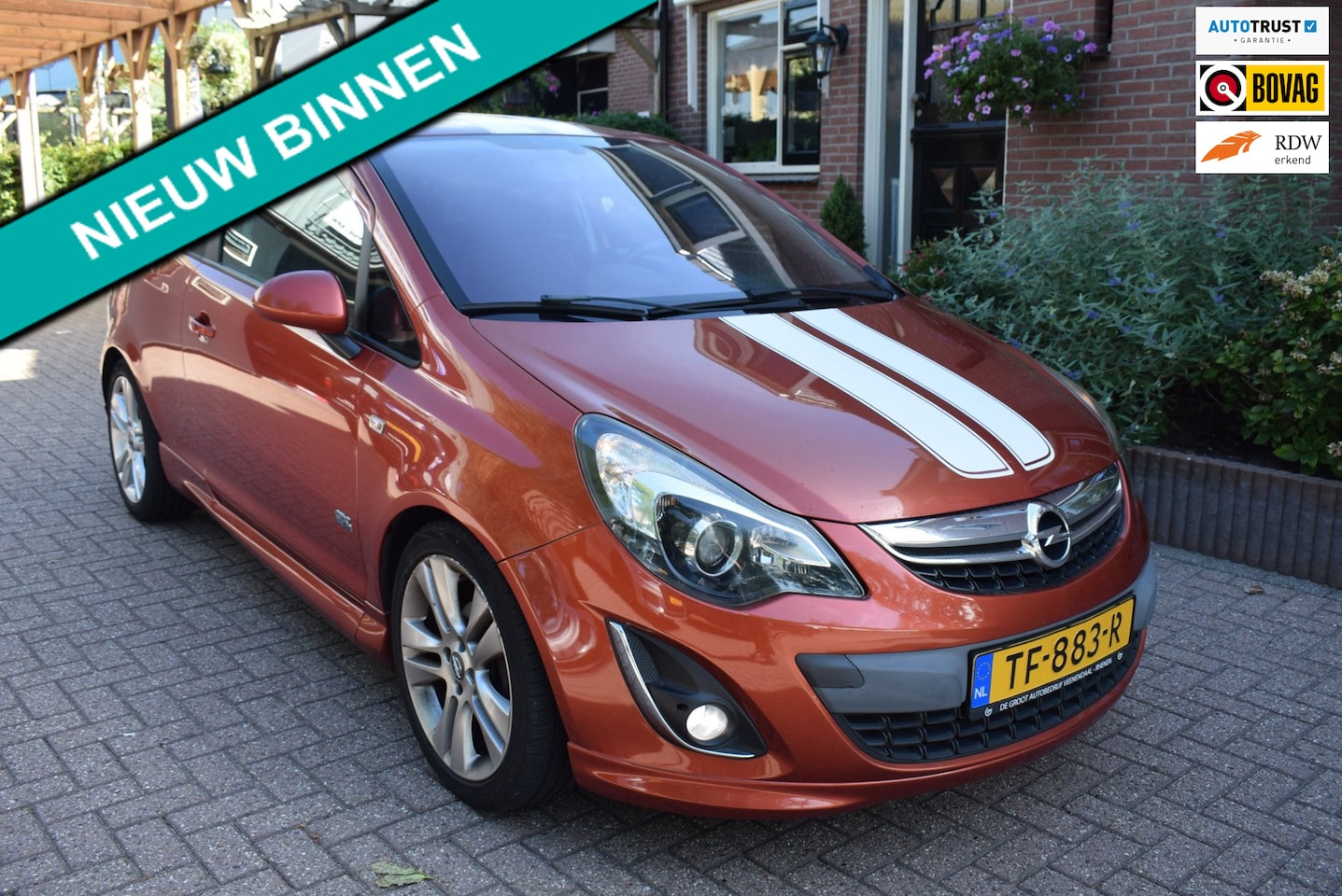 Opel Corsa - 1.4-16V Cosmo/OPC-LINE/AIRCO/NAVIGATIE/CRUISE-CONTROL/PARKEERSNSOREN/STUURBEKRACHTIGING/AP - AutoWereld.nl