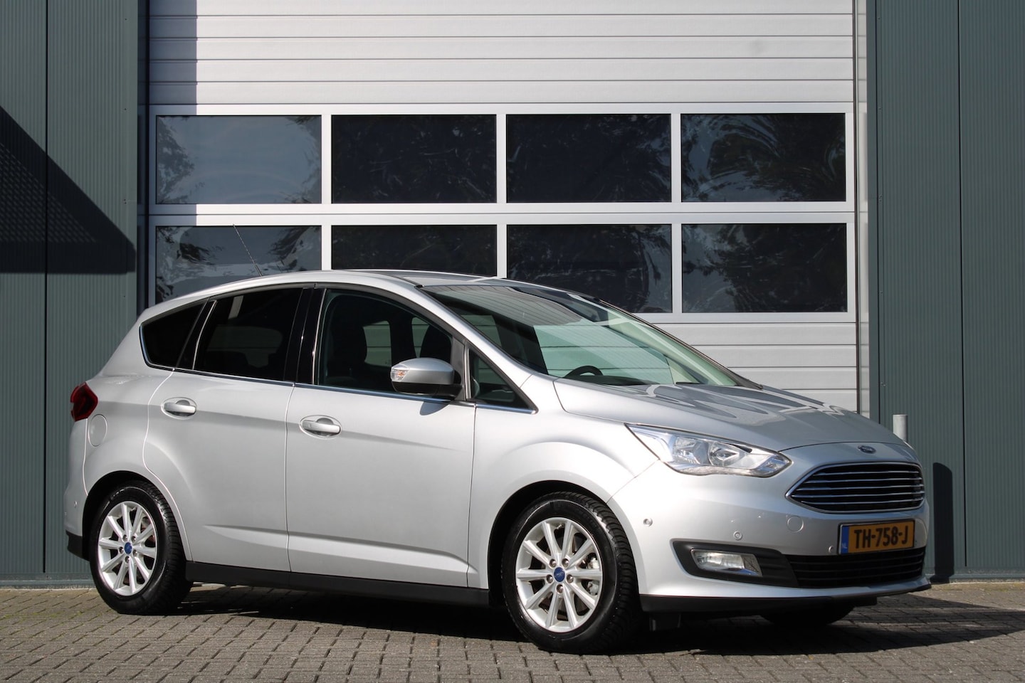 Ford C-Max - 1.5 Titanium Clima/Cruise/Camera/Stoel&Stuurverwarming/Keyless/PDCv+a/RadioCD.AUX.USB/LED/ - AutoWereld.nl