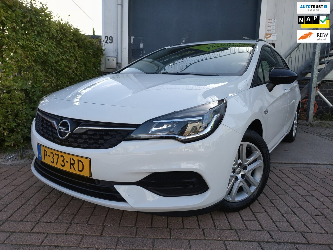 Opel Astra Sports Tourer - 1.2 Edition rijklaar - AutoWereld.nl