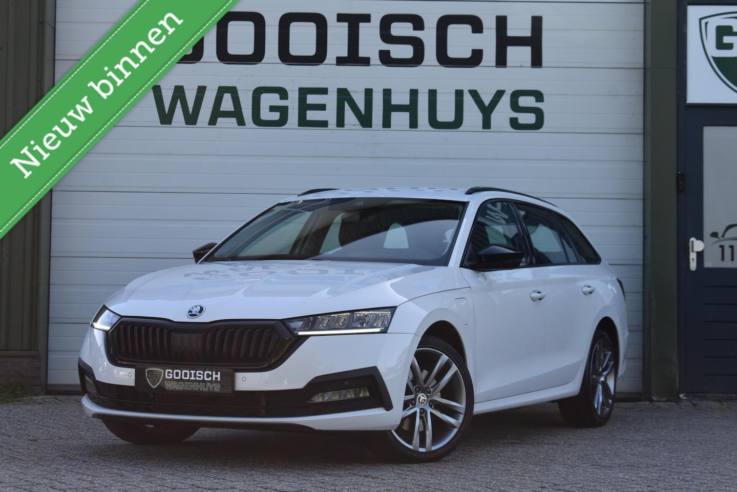 Skoda Octavia Combi - 1.4 TSI iV PHEV Business Ed. | Head-UP | Black Pack | - AutoWereld.nl
