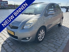 Toyota Yaris - 1.3 VVTi Executive 5 deurs airco/ecc navigatie