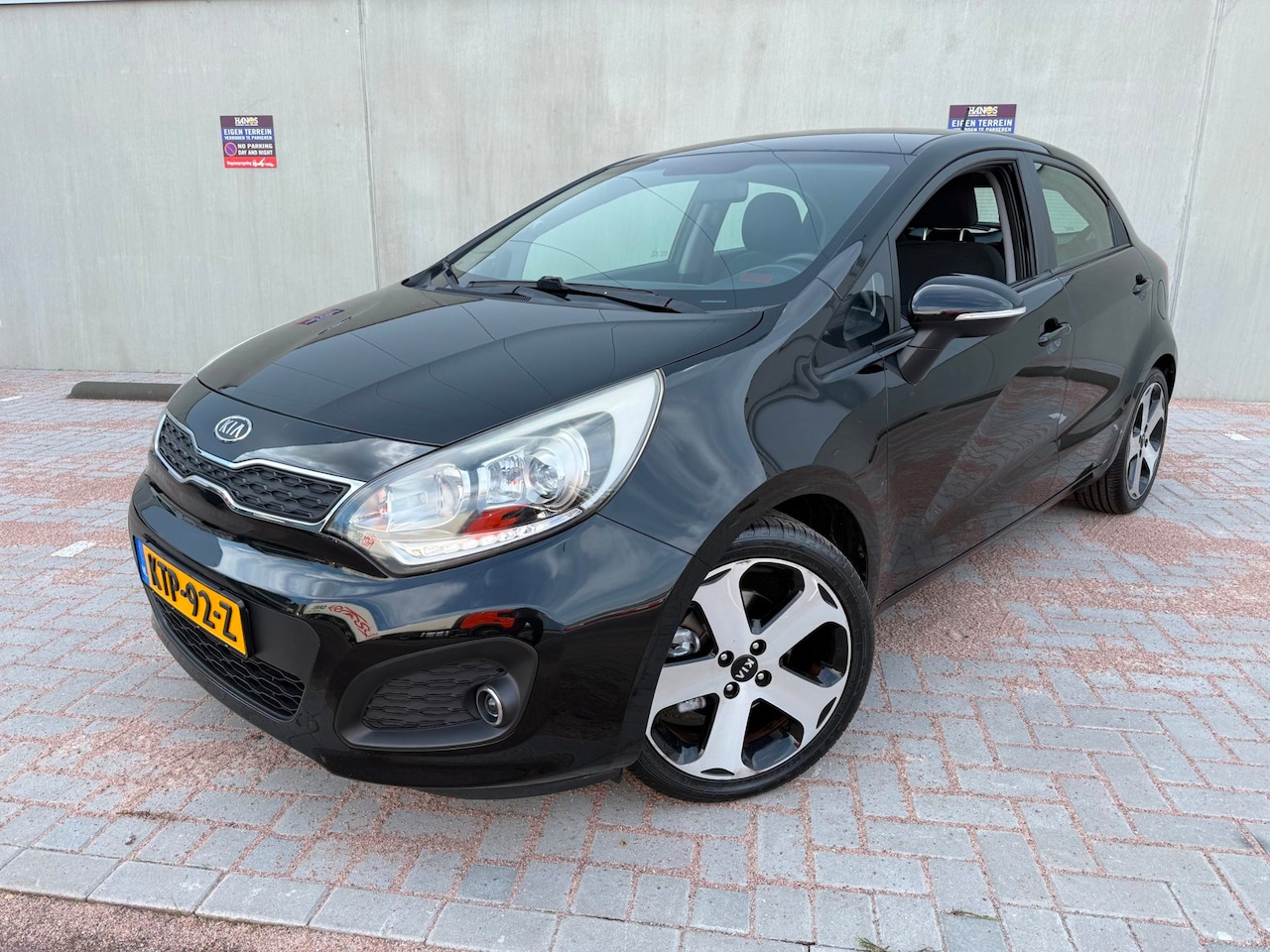 Kia Rio - 1.2 CVVT |LUXE UITVOERING|KEYLESS|LM VLGN |CRUISE|LM VLGN|1E EIG|WEINIG KM| - AutoWereld.nl