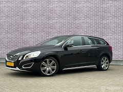 Volvo V60 - 1.6 T3 Momentum Compl. onderhouden Navi, Leer