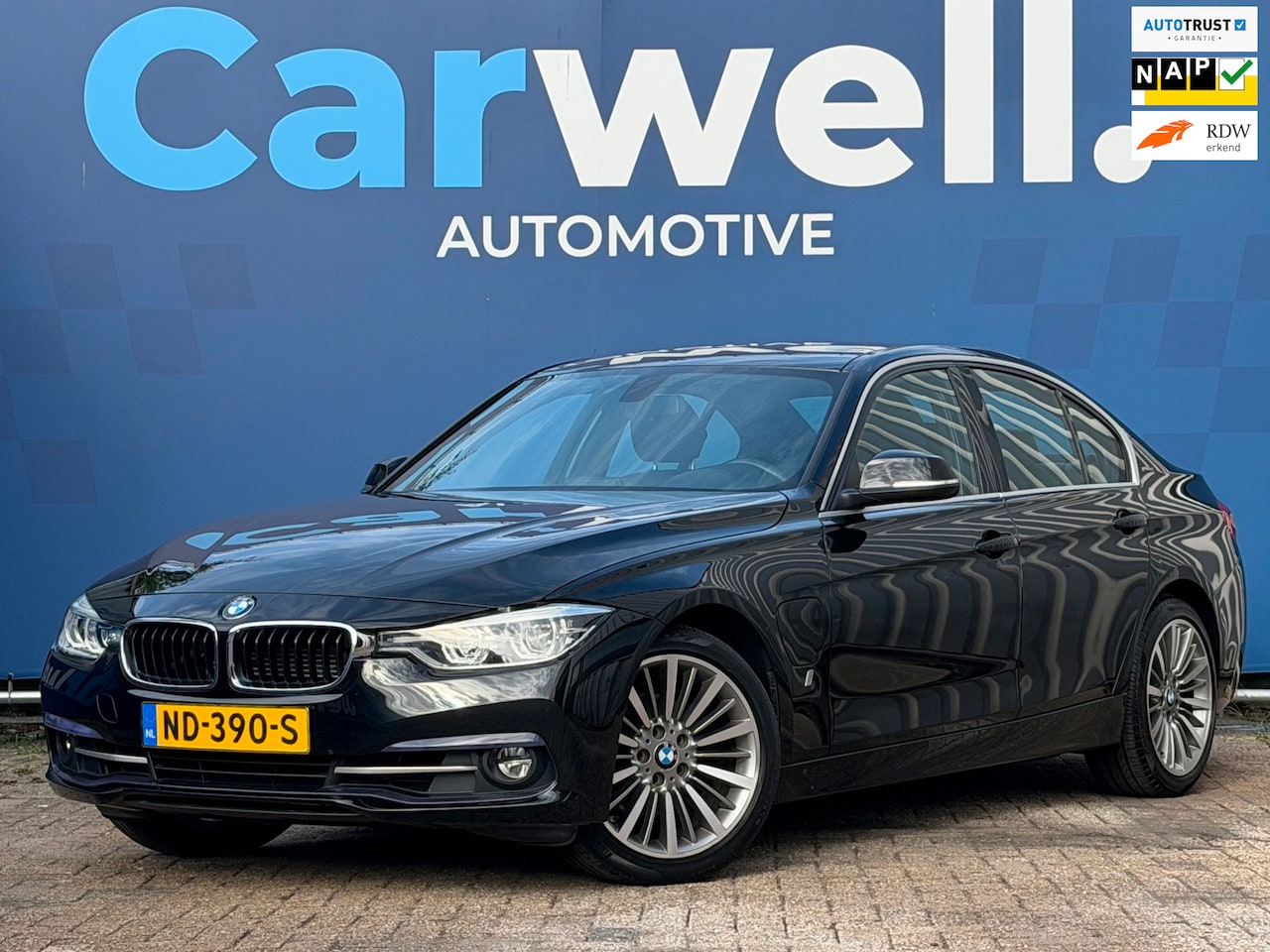 BMW 3-serie - 330e Executive|2e Eigenaar|Navi|Leder|Climate|Cruise|PDC|LMV|N.A.P|VolledigDigitaalOnderho - AutoWereld.nl