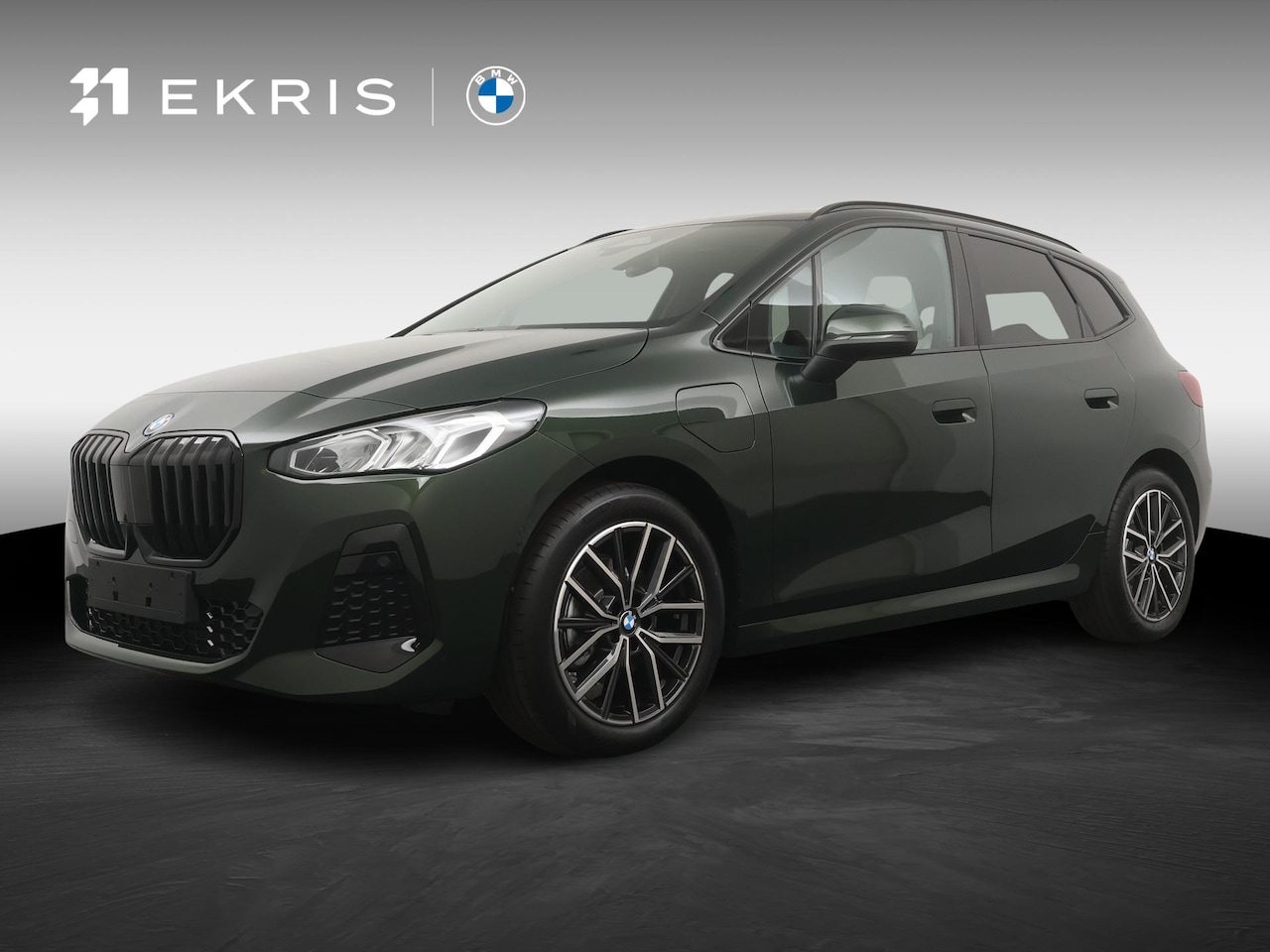 BMW 2-serie Active Tourer - 225e xDrive M Sportpakket | Travel Pack | Driver Assistant Plus | Stoelen Pakket | Trekhaa - AutoWereld.nl