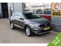 Volkswagen T-Roc - 1.0 TSI Style Business O.a: Trekhaak, PDC, ACC, Clima, Navi, Camera, Etc. All-in prijs