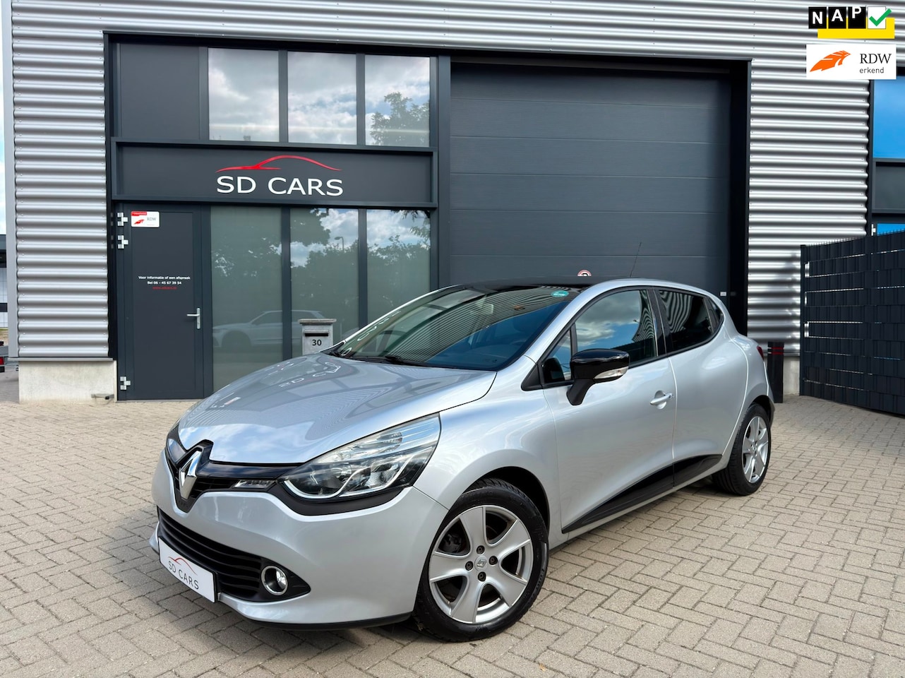 Renault Clio - 0.9 TCe Dynamique|Airco|Pano|Keyless|Park.sens. - AutoWereld.nl
