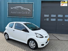 Toyota Aygo - 1.0-12V Access Origineel 60437 Km NL Auto NAP Incl nw Apk 09-2027