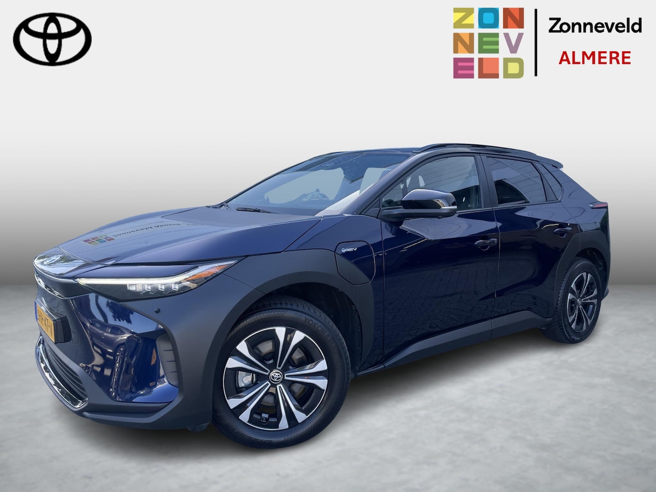 Toyota bZ4X - Dynamic 71 kWh Bi-tone panoramadak 360 camera - AutoWereld.nl