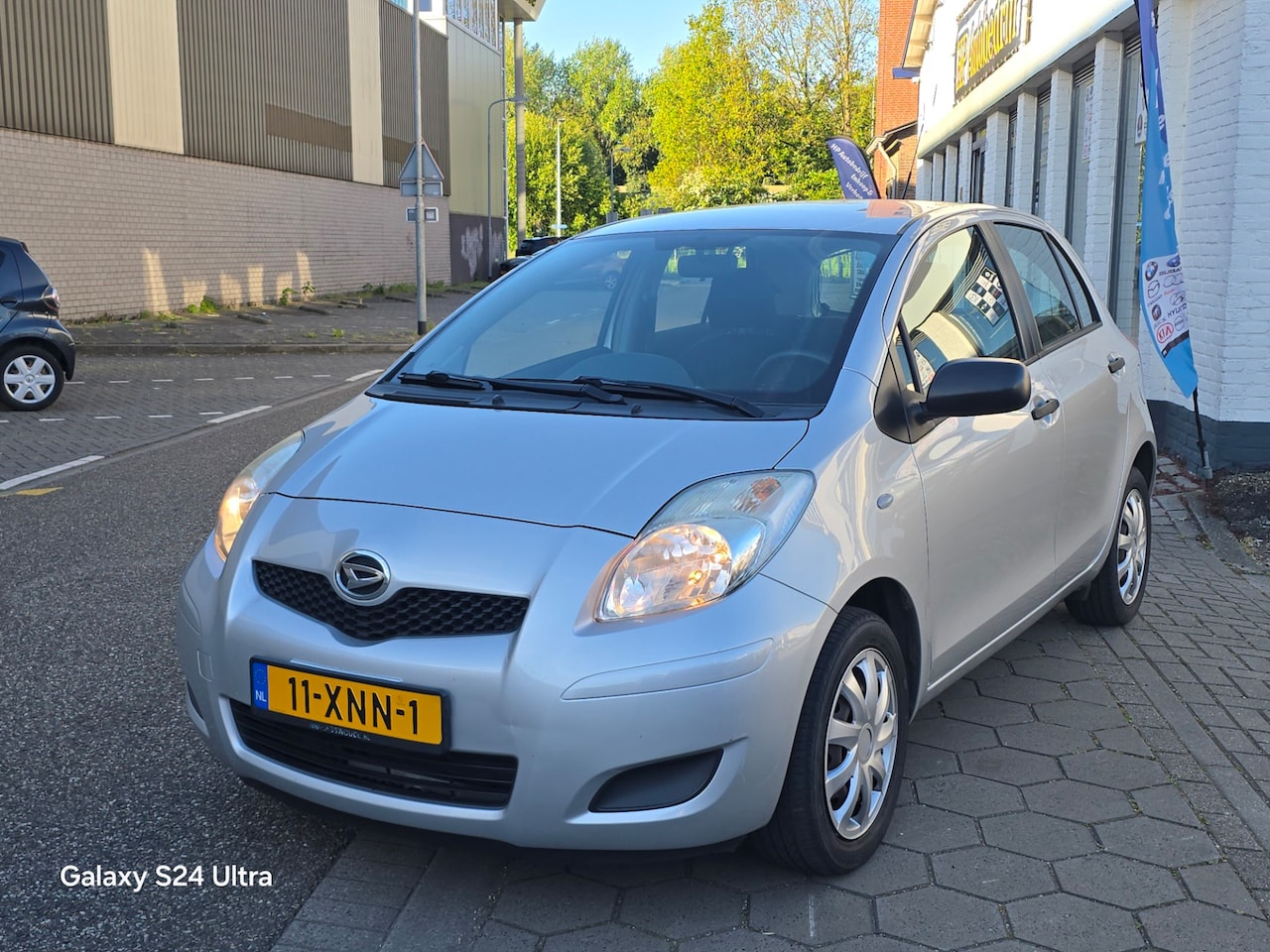 Daihatsu Charade - Toyota 1.3 Classic*zeer nette auto*dealer onderhoud*nap*niuwe apk26-8-2027*apk*rijd perfec - AutoWereld.nl