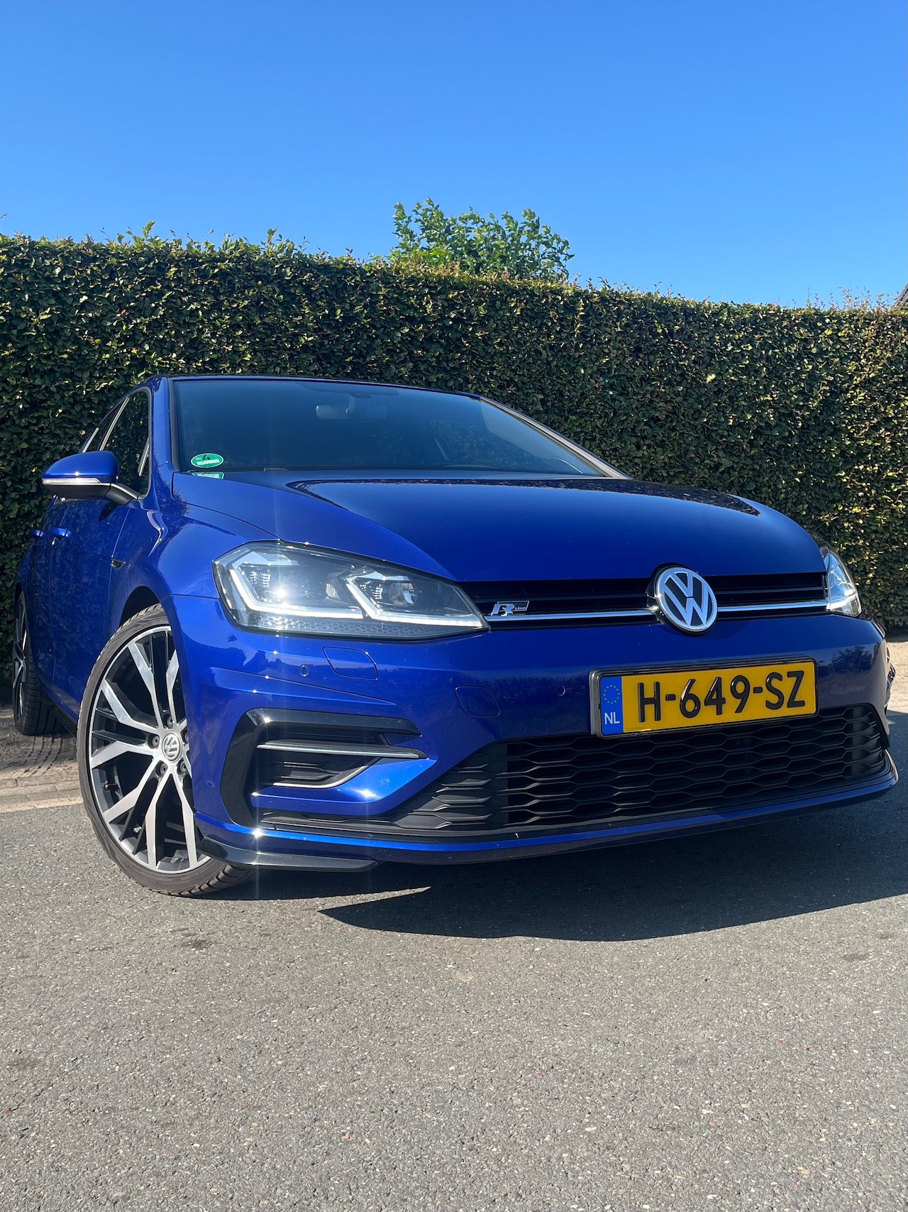 Volkswagen Golf - 1.5 TSI Highline Business R Volkswagen Golf R-line 1.5 TSI 150pk 7-DSG 2018 Blauw - AutoWereld.nl