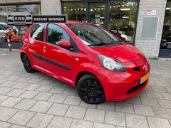 Toyota Aygo - 1.0-12V 5Drs Carplay scherm Nieuwe apk