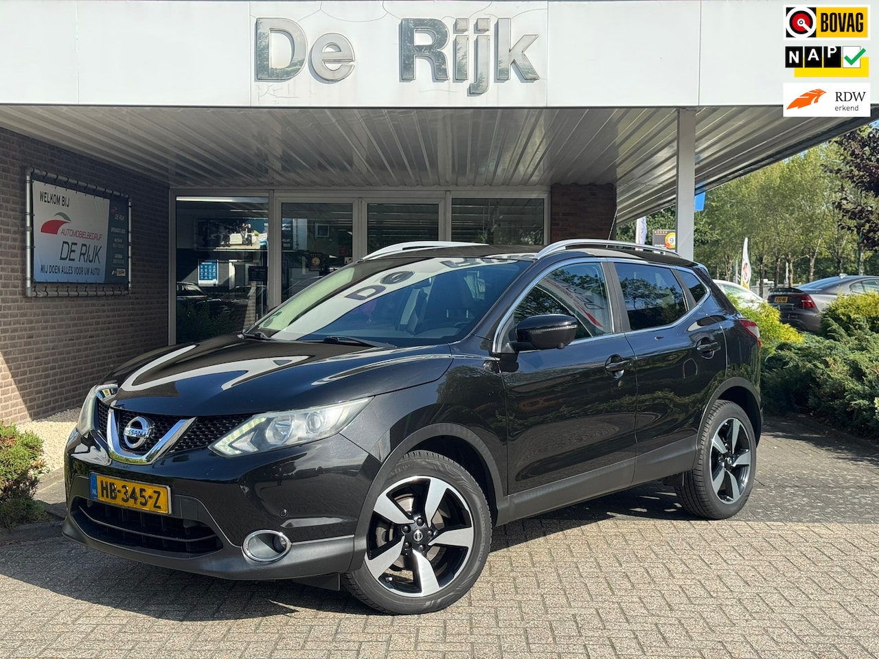 Nissan Qashqai - 1.6 Connect Edition | Panoramadak, Navi, 360 Camera, Trekhaak afn., Cruise, DAB, Climate | - AutoWereld.nl