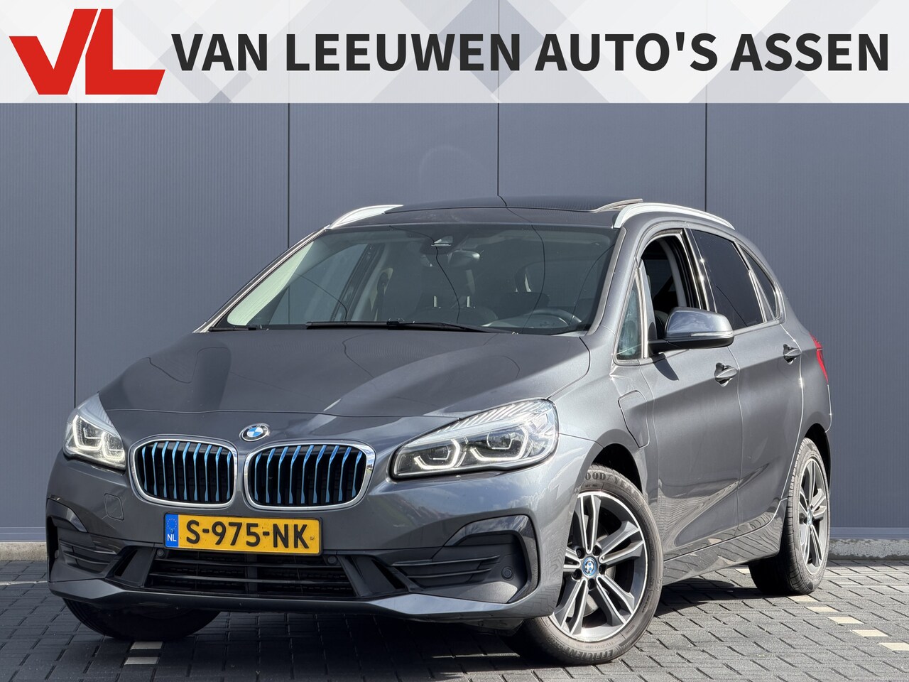 BMW 2-serie Active Tourer - 225xe iPerformance High Executive | Leder | Stoelverwarming - AutoWereld.nl