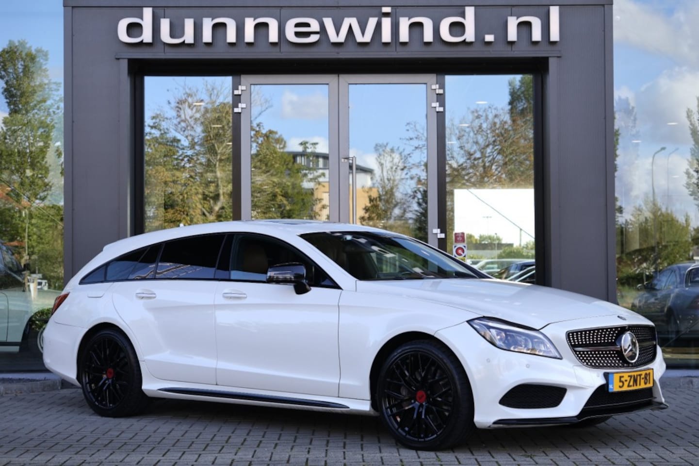 Mercedes-Benz CLS-klasse - 350 4MATIC *PANO*HenK*DESIGNO*MASSAGE*AIRMATIC*TREKHAAK*NL-AUTO* - AutoWereld.nl