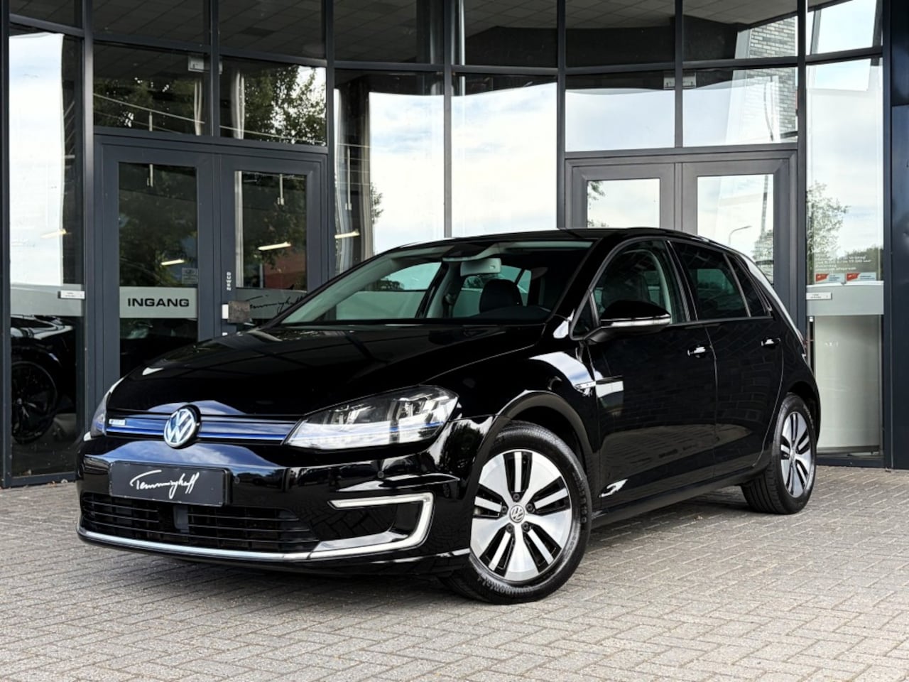 Volkswagen e-Golf - LEDER - NAVI - ORG. NL. - AutoWereld.nl