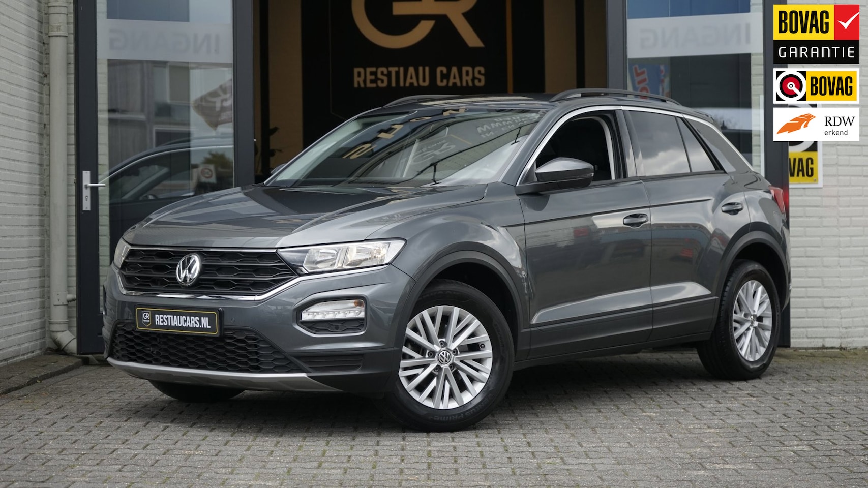 Volkswagen T-Roc - 1.5 TSI AUTOMAAT|ACC|CAMERA|CARPLAY|CLIMA|NAVIGATIE|PARKEERSENSOREN - AutoWereld.nl