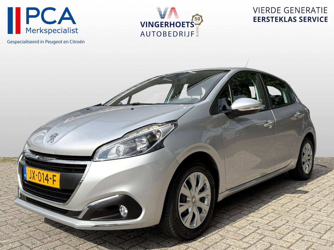 Peugeot 208 - Benzine 5-Deurs * Naviagtie * Trekhaak * Cruise Control * Airco * Parkeersensoren * Top On - AutoWereld.nl