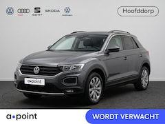 Volkswagen T-Roc - 1.0 TSI Style 110 PK | Navigatie | 17" LM velgen | Alarm | Privacy glas |