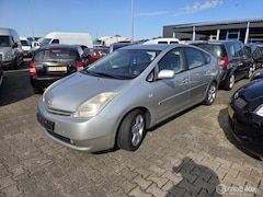 Toyota Prius - 1.5 VVT-i