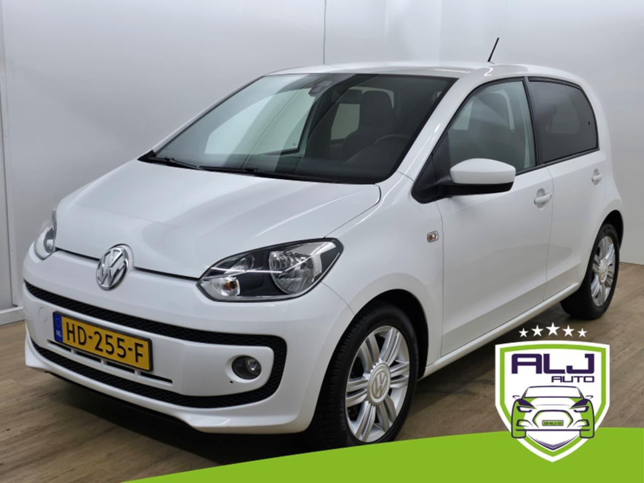 Volkswagen Up! - Occasion 1.0 high up! BlueMotion leuke sportieve uitvoering met cruisecontrol (!) | Tweede - AutoWereld.nl
