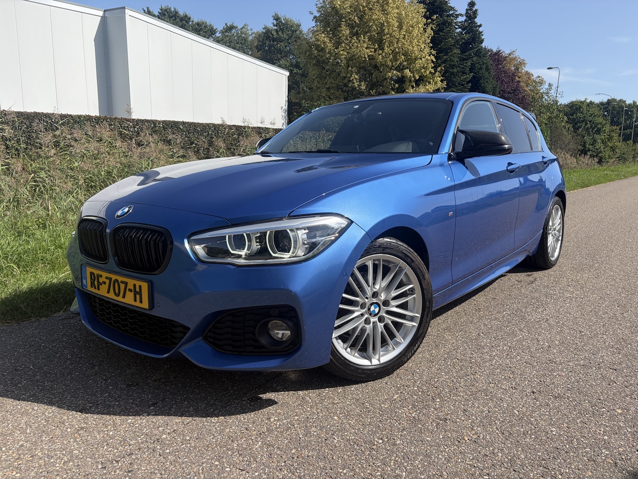 BMW 1-serie - 118i Corporate Lease High Executive / M-PAKKET / AKRAPOVICH / LEER / AUTOMAAT / 159dkm! NA - AutoWereld.nl