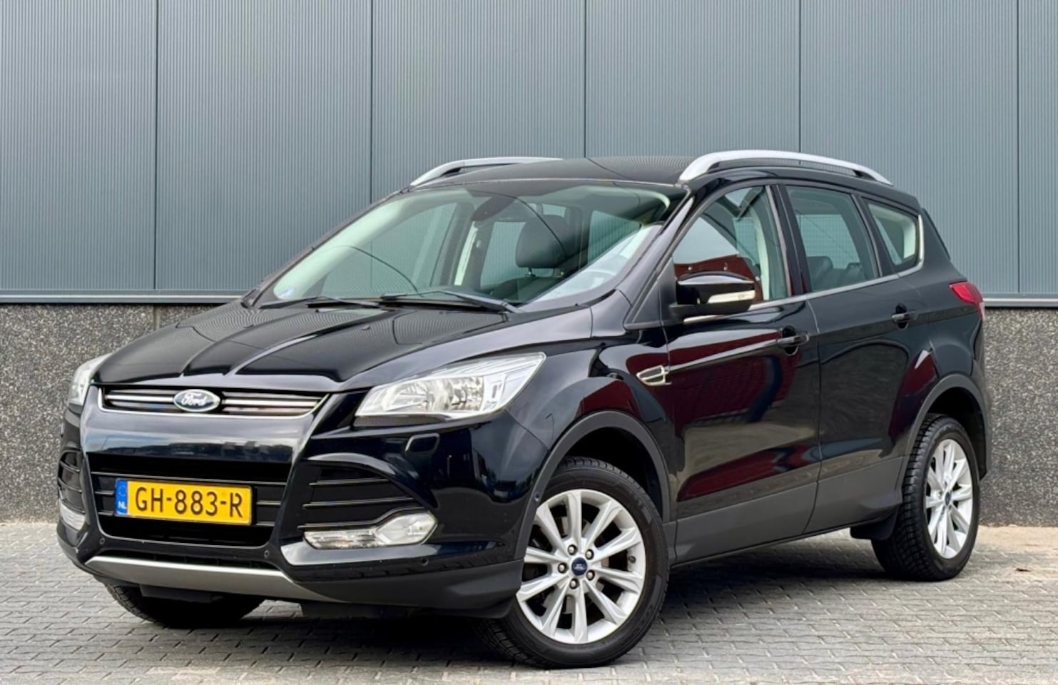 Ford Kuga - 1.5 Titanium Stoelverw. | Trekhaak | Elektr. klep - AutoWereld.nl