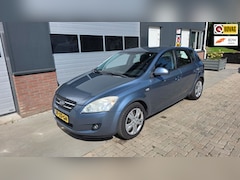 Kia Cee'd - 1.4 X-ecutive Koppeling matig