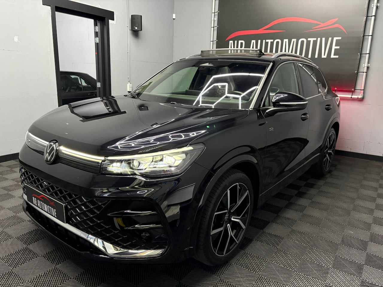 Volkswagen Tiguan - 1.5 TSI R-Line Business 1.5 TSI R-Line Business - AutoWereld.nl