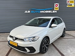 Volkswagen Polo - 1.0 TSI Life PARKEER SENSOREN/ CARPLAY/ KEYLESS
