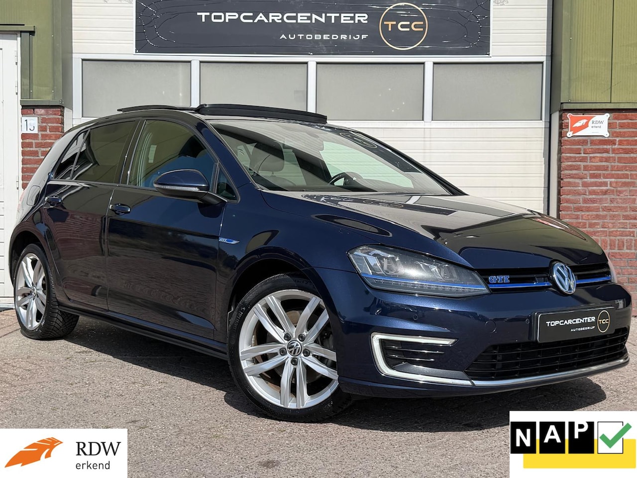 Volkswagen Golf - 1.4 TSI GTE/STOELV/LEER/CAMERA/PARKS/APK/NAP - AutoWereld.nl