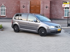Volkswagen Touran - 1.6 Business / AIrco / Navi / Cruise control / Nap / Trekhaak