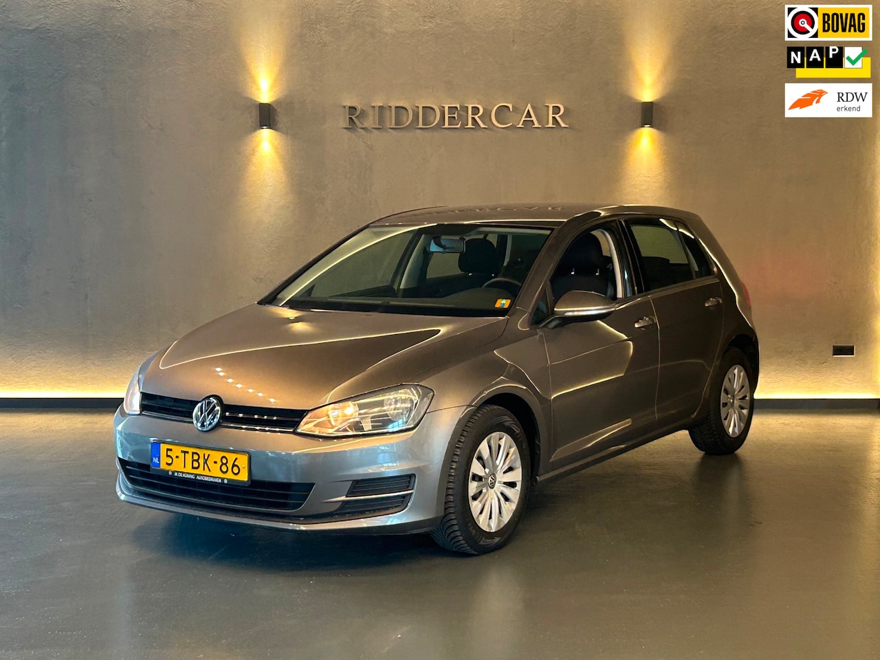 Volkswagen Golf - 1.6 TDI Comfortline|AUTOMAAT|1E EIG|NAP|CRUISE|BLUETOOTH|APK04-27 - AutoWereld.nl