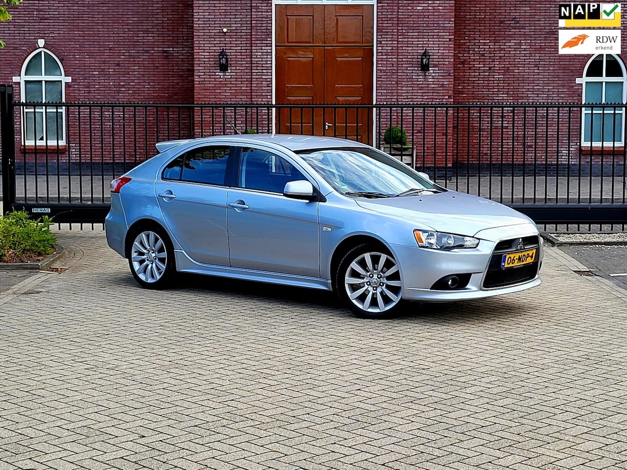 Mitsubishi Lancer Sportback - 1.8 Intense / Airco / Trekhaak / Pdc / Nap - AutoWereld.nl