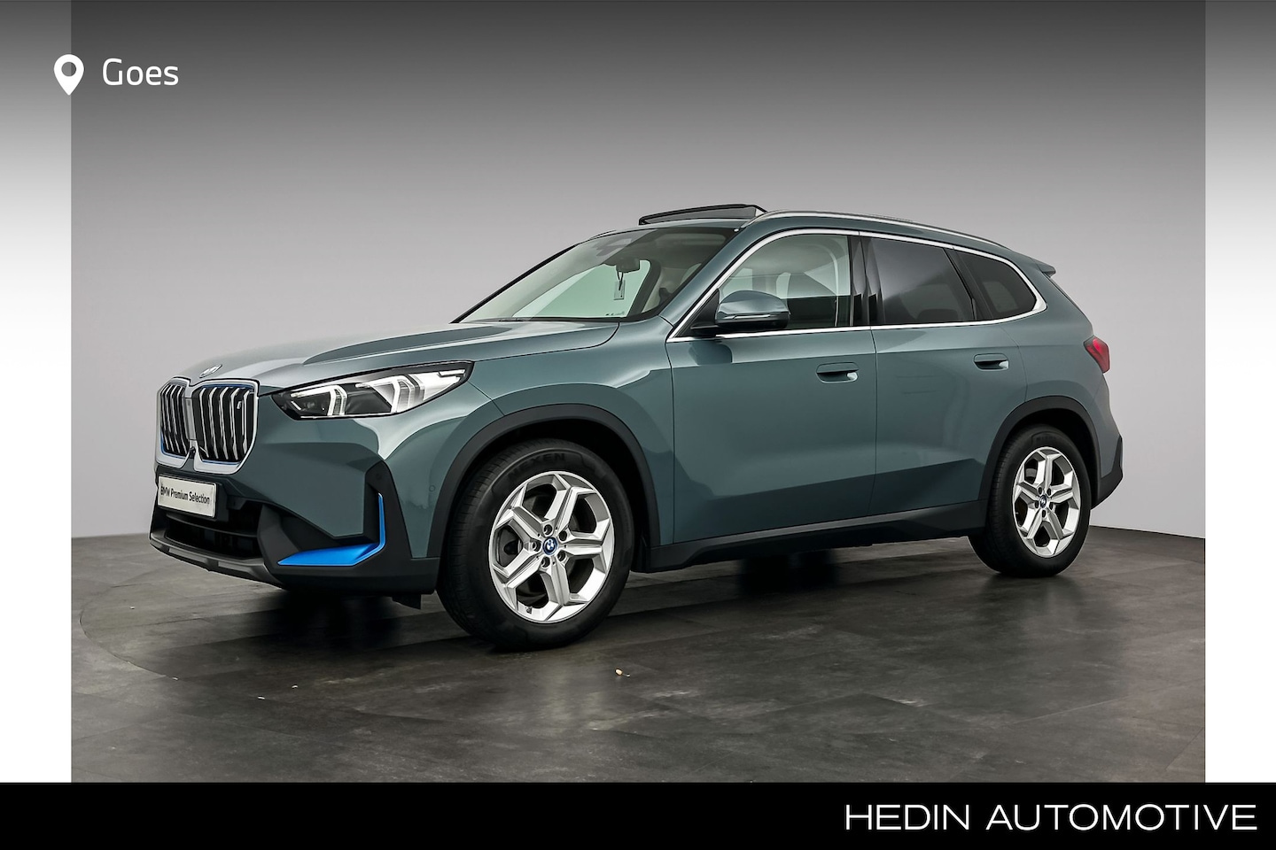 BMW iX1 - xDrive30 67 kWh | Comfort Access | Glazen panoramadak | Extra getint glas in achterportier - AutoWereld.nl