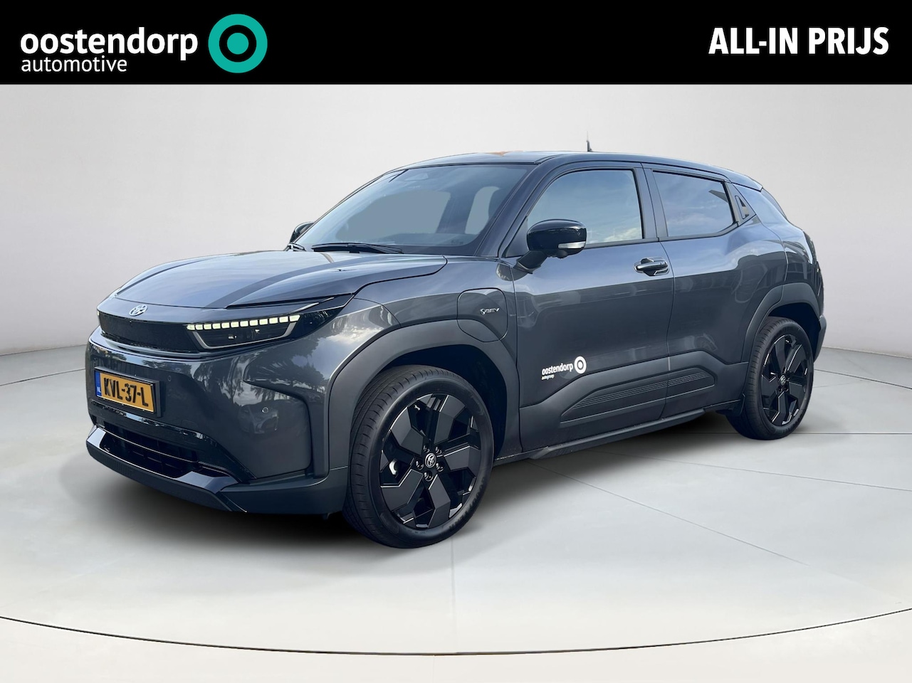 Toyota Urban Cruiser - Executive 61 kWh | Grandeur grey met zwart dak | Demonstratie auto | - AutoWereld.nl
