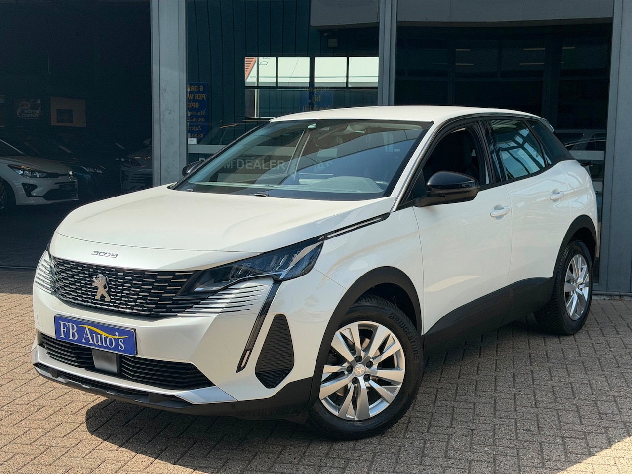 Peugeot 3008 - 1.2 PureTech Active Pack Business Airco Lmv Cruise Navi - AutoWereld.nl