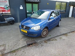 Volkswagen Polo - 1.4-16V Optive MET JAAR APK