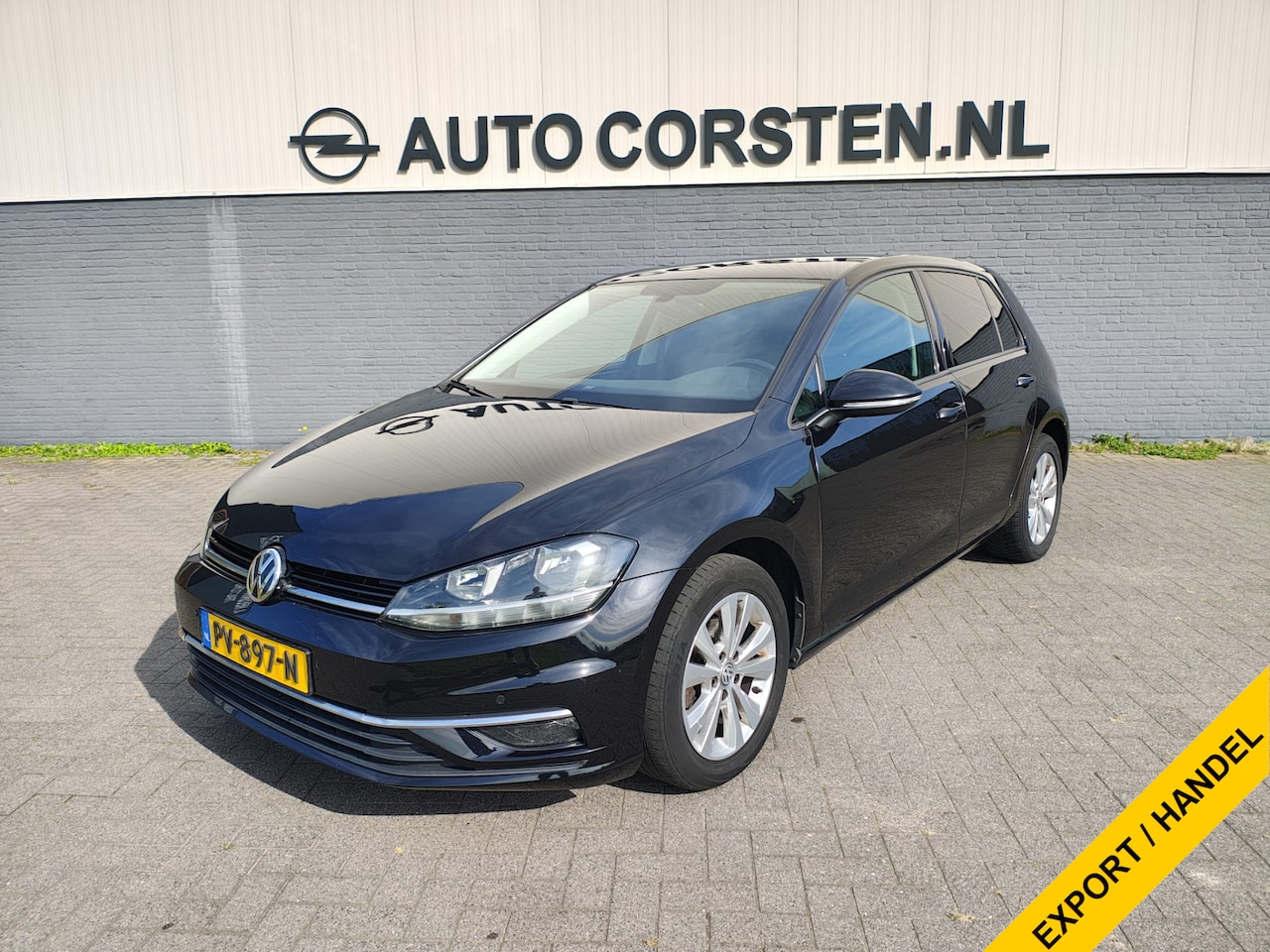 Volkswagen Golf - 1.0TSI 111PK 5Drs Automaat Executive Adap.Cruise Navi Apple Carplay Android Auto Pdc Comfo - AutoWereld.nl