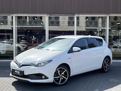 Toyota Auris - 1.8 Hybrid Dynamic Plus | 17 inch, Stoelverwarming, Privacy glass, Parkeercamera, Bluetoot