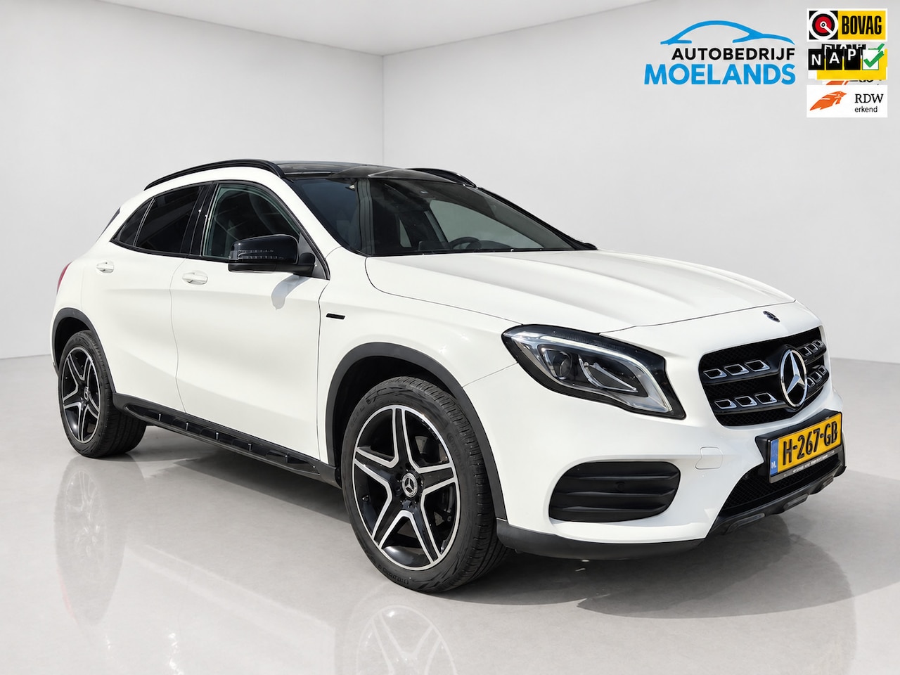 Mercedes-Benz GLA-Klasse - 200 Panorama dak / stoelverwarming / camera ! - AutoWereld.nl