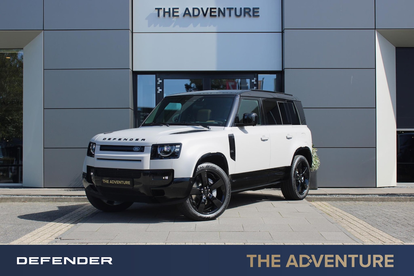 Land Rover Defender 110 - P300e X-Dynamic HSE | Satin | Caraway | Trekhaak | Head-Up - AutoWereld.nl