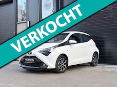 Toyota Aygo - | 53.160 km | Apple CarPlay | Camera | Airco | Cruise Control | Efficiënt, stijlvol en rij