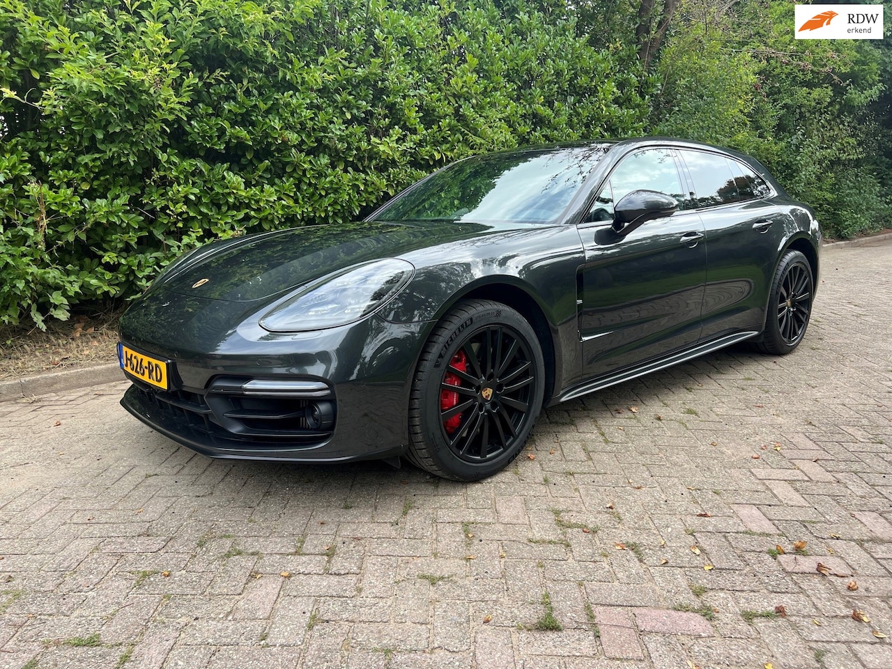 Porsche Panamera Sport Turismo - 4.0 GTS V8 met 460pk - AutoWereld.nl