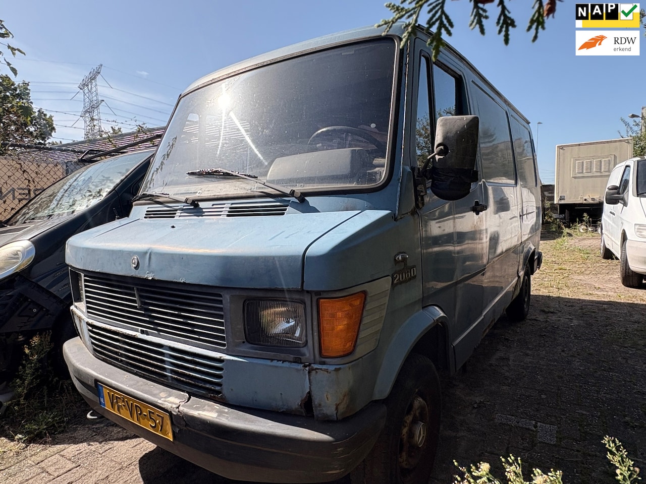 Mercedes-Benz 208 - Bestelwagen D kort/laag - stuurbekrachtiging - apk tot 10-2027 - AutoWereld.nl