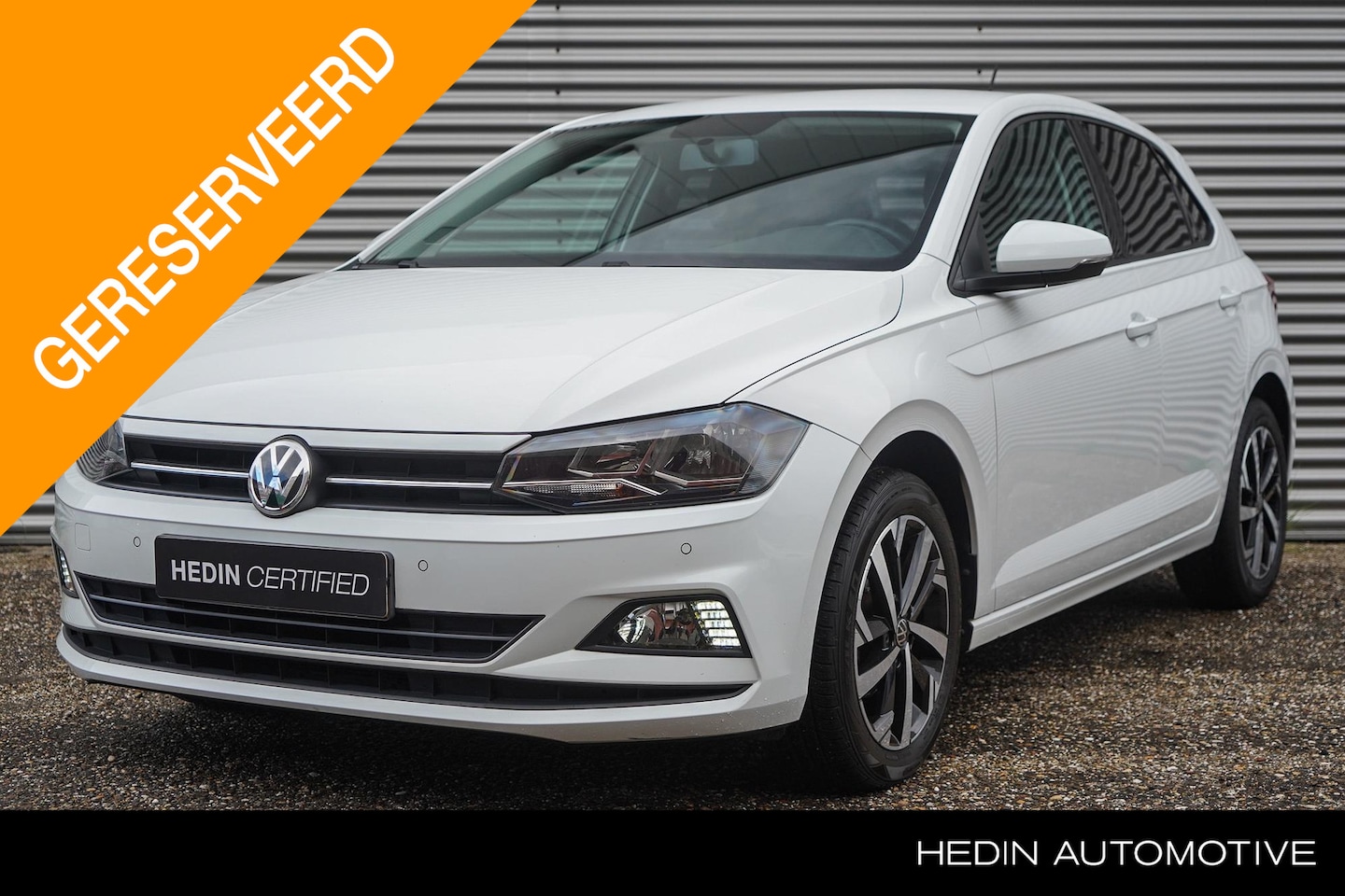 Volkswagen Polo - 1.0 TSI Comfortline / Parkeersensoren voor & achter / Navigatie / Donker Glas / Apple Car - AutoWereld.nl