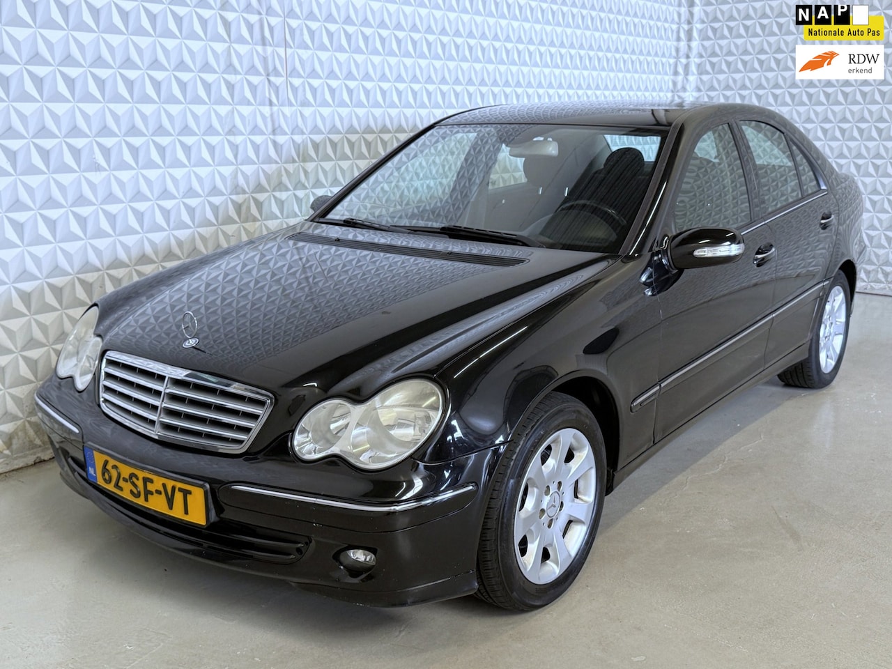 Mercedes-Benz C-klasse - 180 K. Elegance 180 K. Elegance Sedan (2006) - AutoWereld.nl