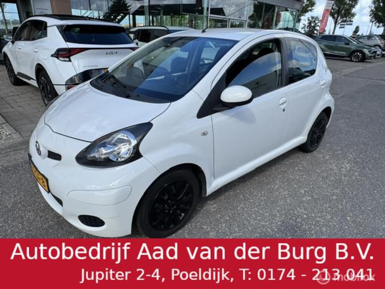 Toyota Aygo - 1.0-12V 5 deurs Automaat Comfort Navigator / Tom/Tom Navi. , Airco , Centrale deur vergren - AutoWereld.nl