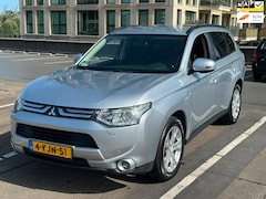 Mitsubishi Outlander - 2.0 Intense+ 7P Automaat Clima Cruise Camera Nette Auto Rijdt Top
